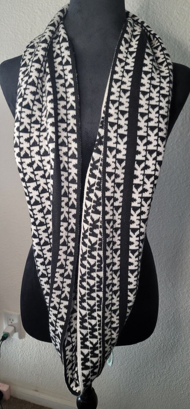 Michael Kors MK Signature Logo Infinity Scarf Black & White Monogram Reversible